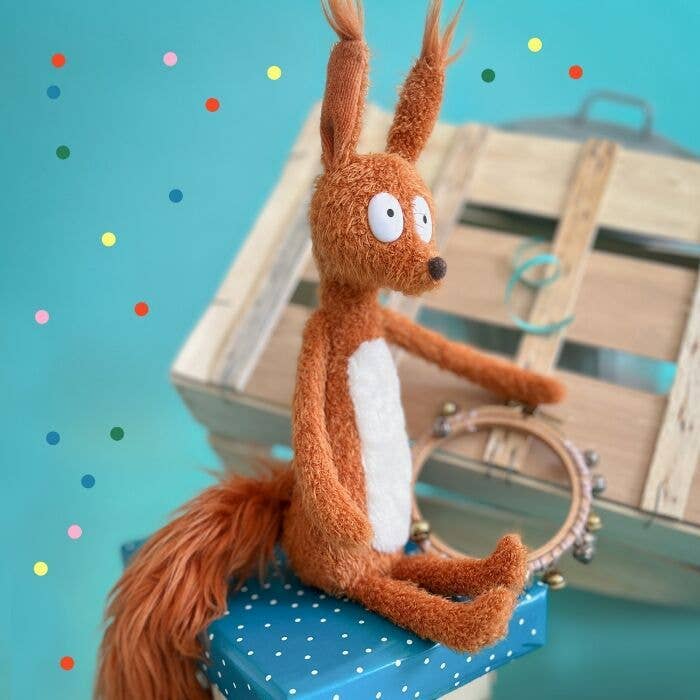 Squirrel "Ecole des loisirs" - by Carlyle Avenue