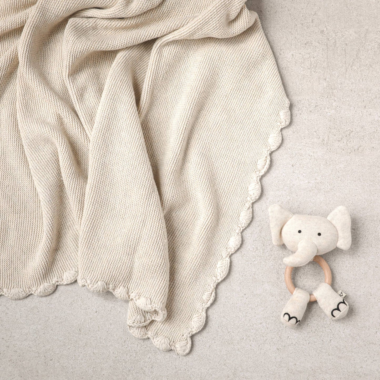 Scallop Edge Classic Knit Baby Blanket + Elephant Rattle SET