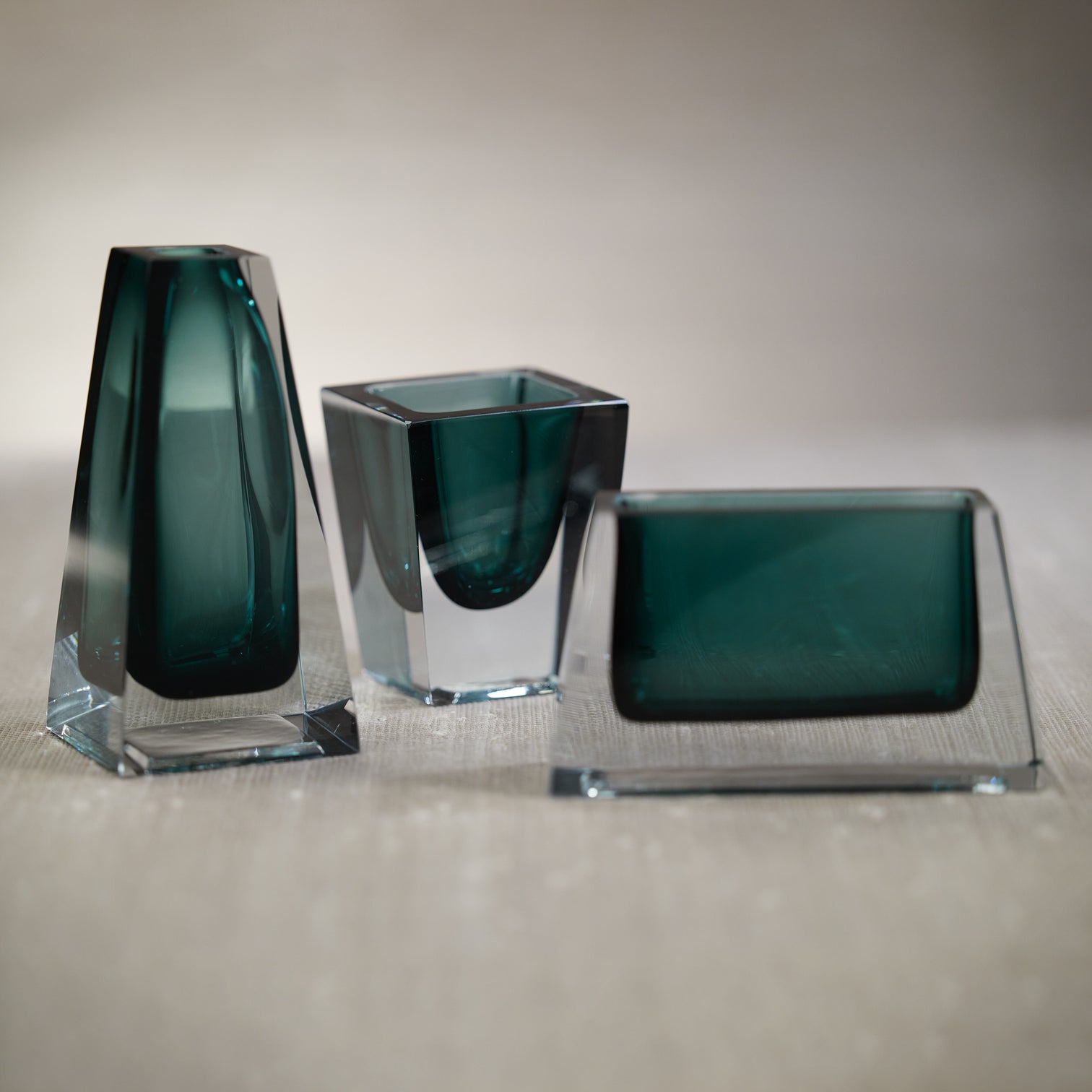 Corinthia Polished Glass Vase - Emerald Green