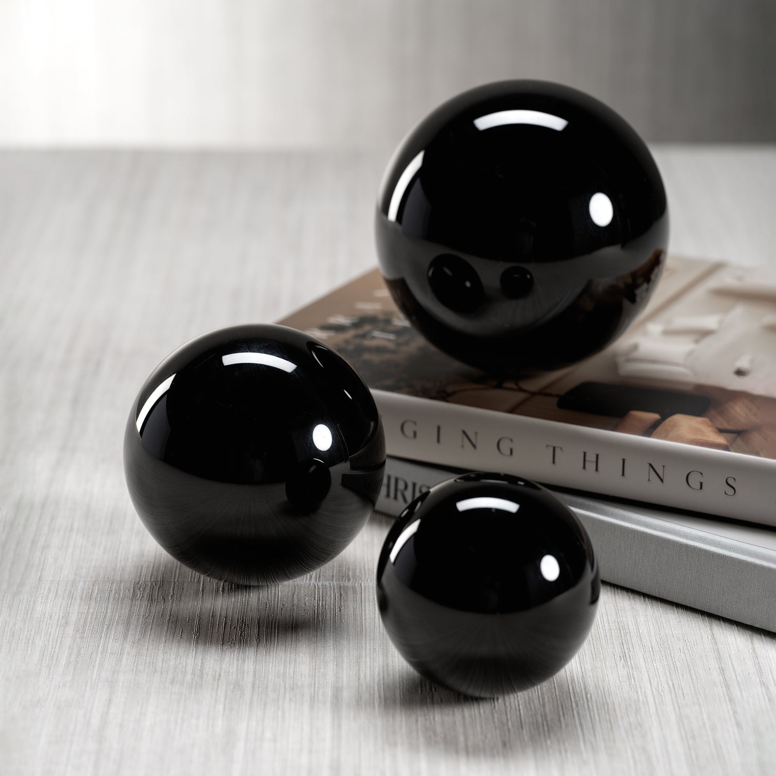Noir Crystal Glass Fill Ball - Black