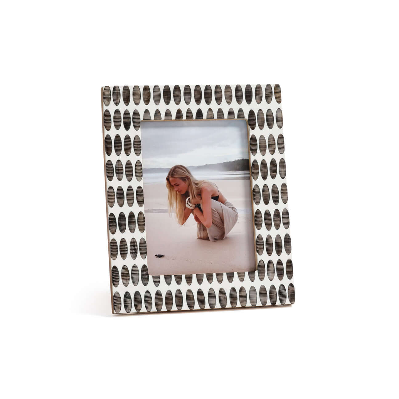 Sahara White Resin with Oval Chiseled Horn Photo Frame showcasing a beach scene.