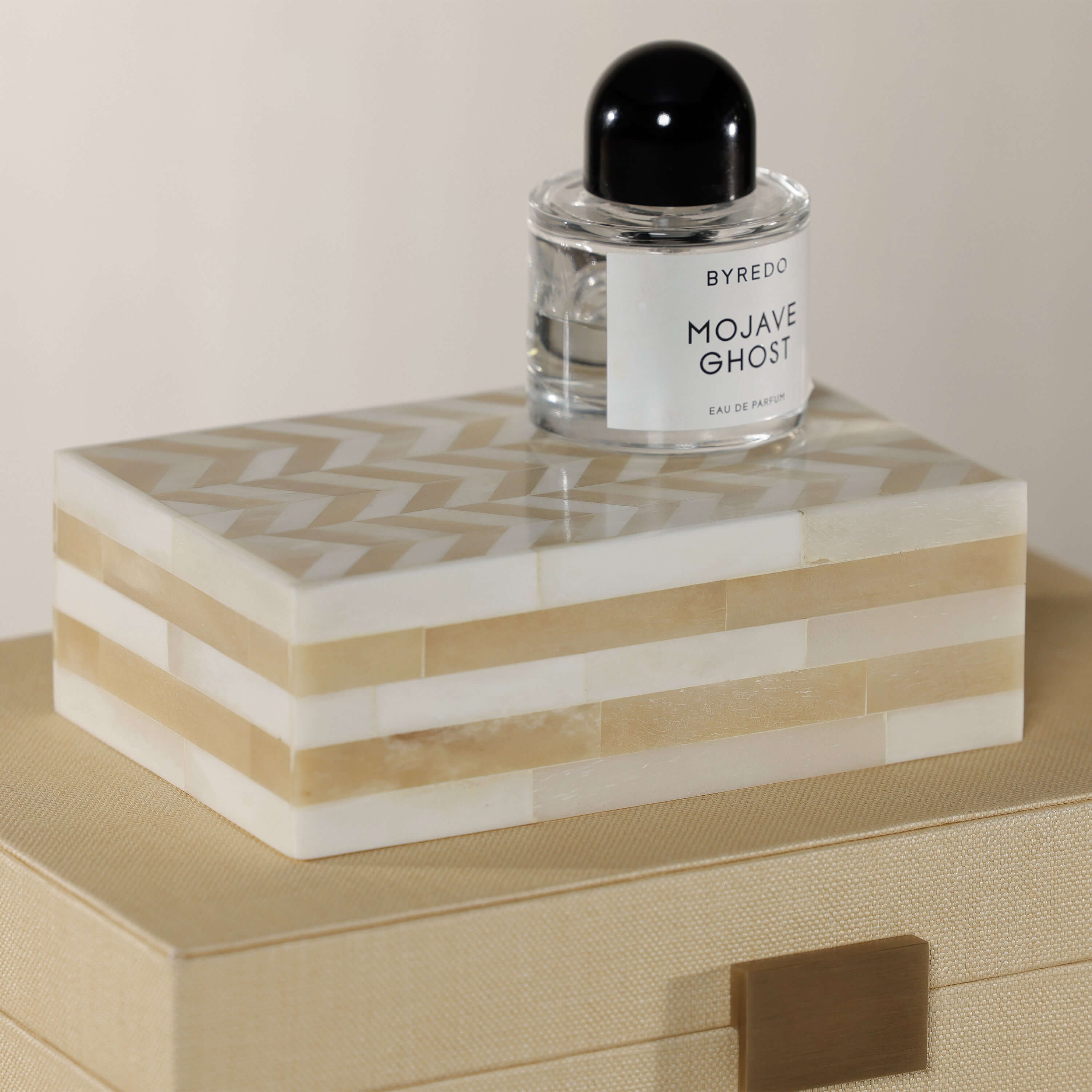 Antique White Bone & Resin Chevron Box | Carlyle Avenue – CARLYLE AVENUE