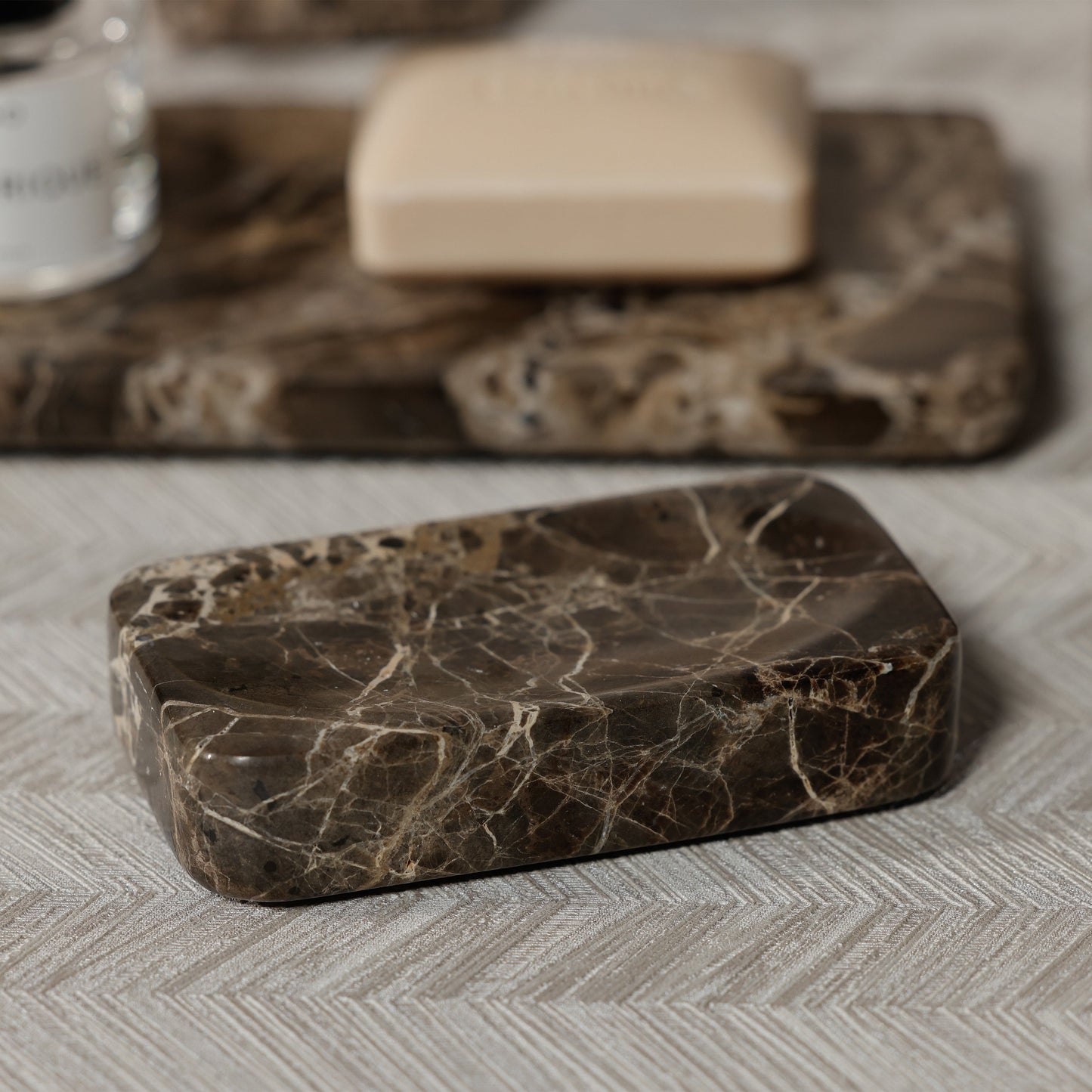 Marrón Emperador Marble Bath Collection