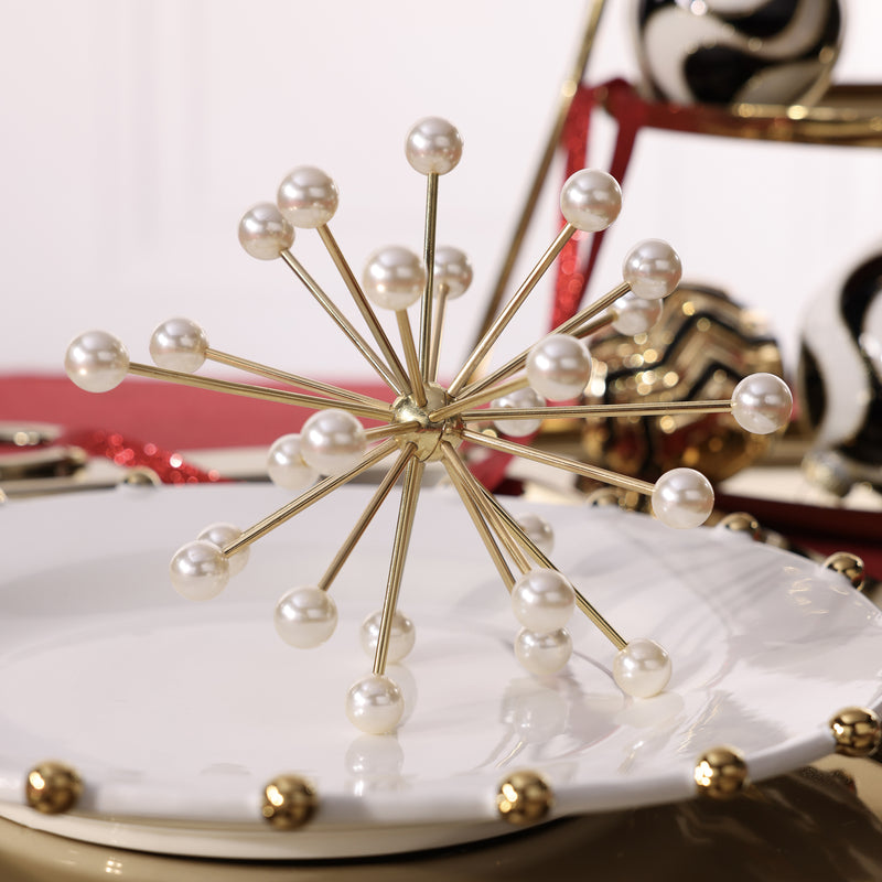 Spike and Pearl Décor