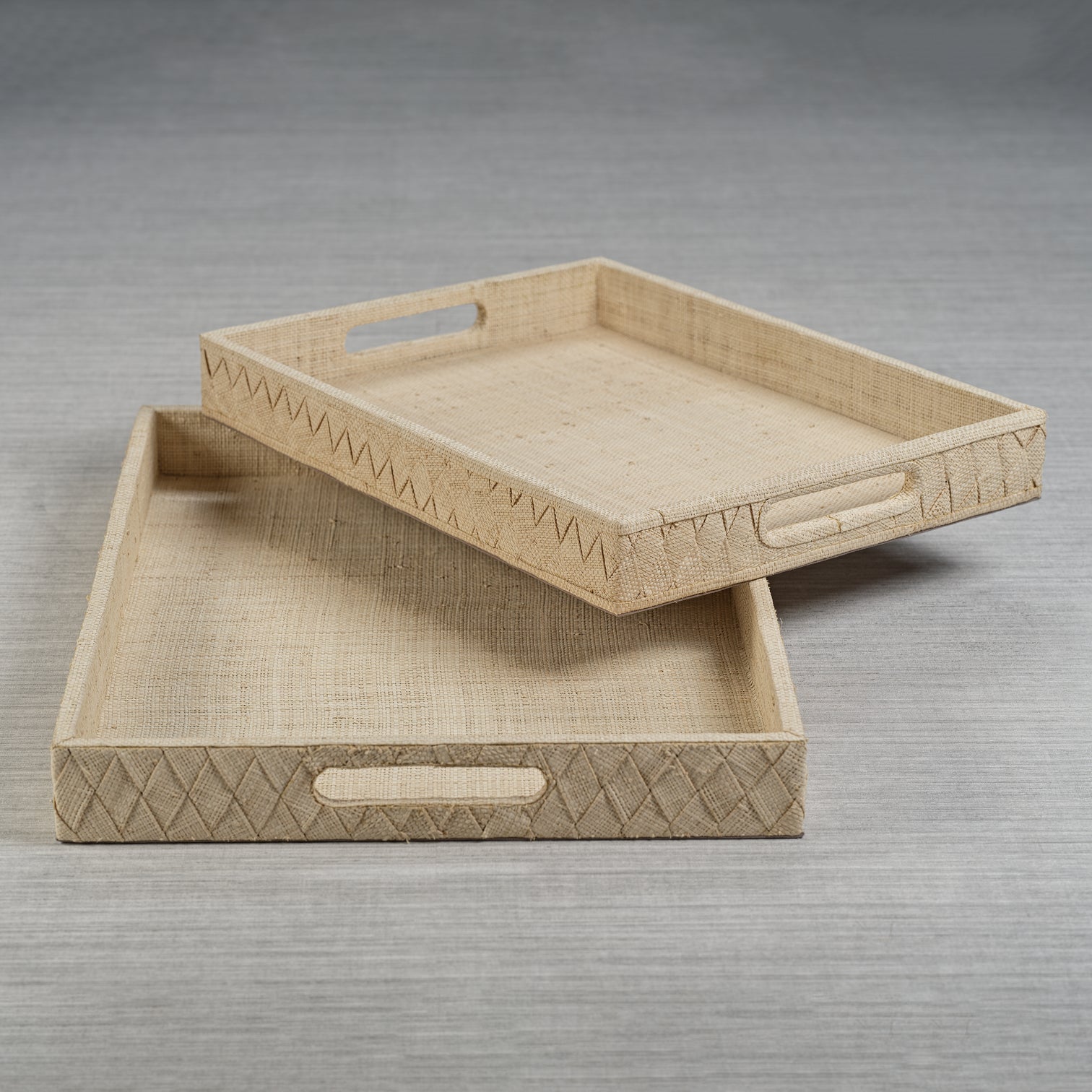 La Bocca Woven Raffia Serving Tray - Natural