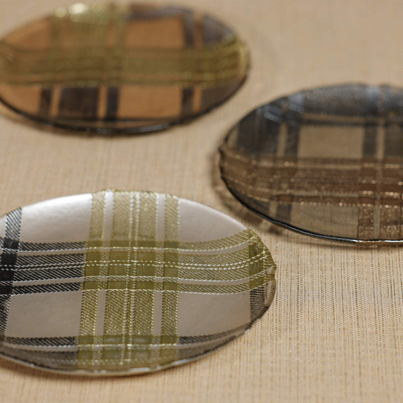 Plaid Dessert Plate - Set of 3 Assorted