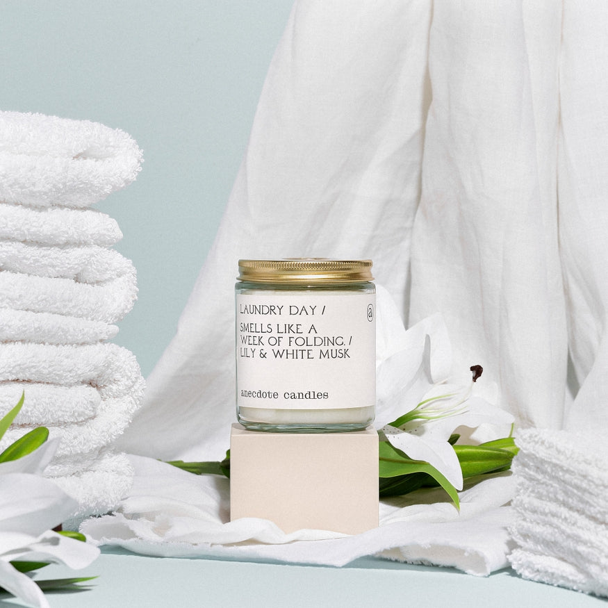 Laundry Day Candle - Lily & White Musk