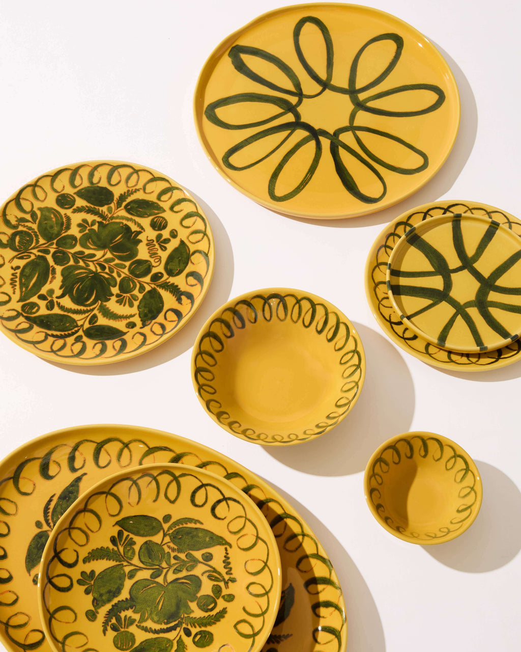 Amalfi Dinner Plate Mustard - 10.6" Diameter featuring hand-painted designs and warm golden hues.
