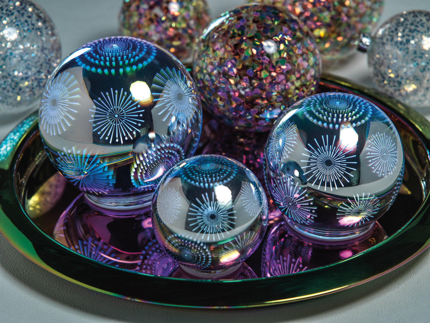 LED 3D Glass Balls - CARLYLE AVENUE