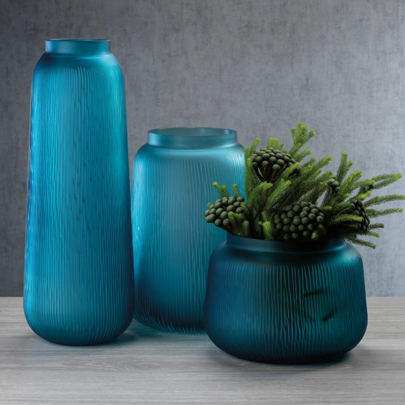 Le Morne Handmade Glass Vase - CARLYLE AVENUE