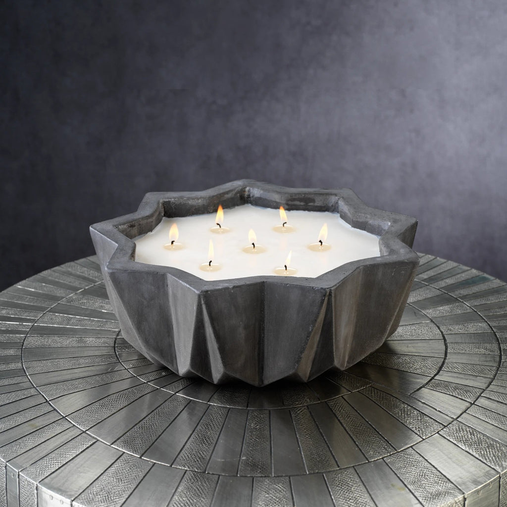Villa Nouza 7 Wick Concrete Candle/Black- Fig Vetiver