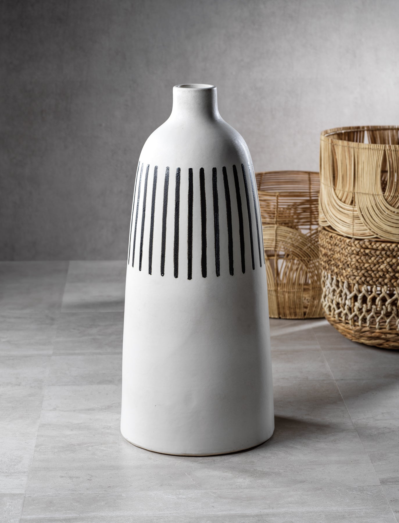 Salento All White Earthenware Vase w/ Black Stripes - CARLYLE AVENUE