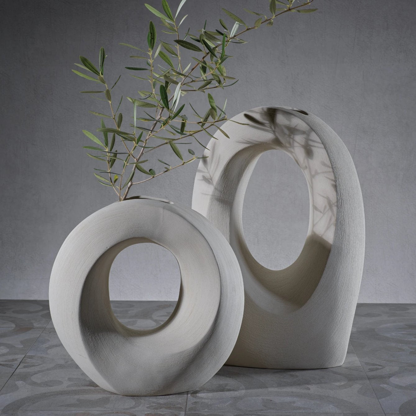 Manzanillo Porcelain Vase - Ivory - CARLYLE AVENUE