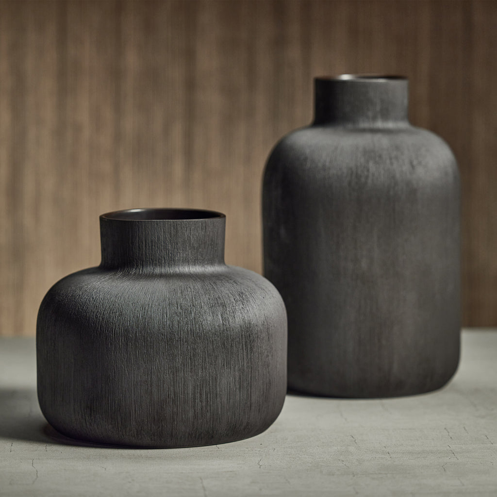 Sugi Porcelain Vase - Black